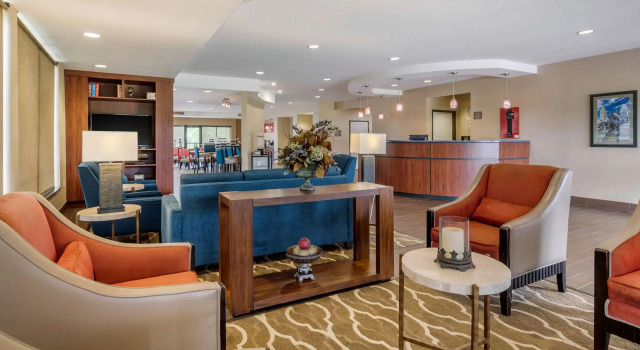Comfort Suites Speedway - Kansas City, Забронировать Отель Канзас-Сити Канзас