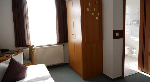 Hotel Garni Brauhof Niederwiesa, 预订 酒店 尼德维萨 萨克森州