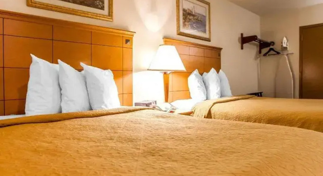 Шестиместный номер Standard Rodeway Inn Point Pleasant Beach
