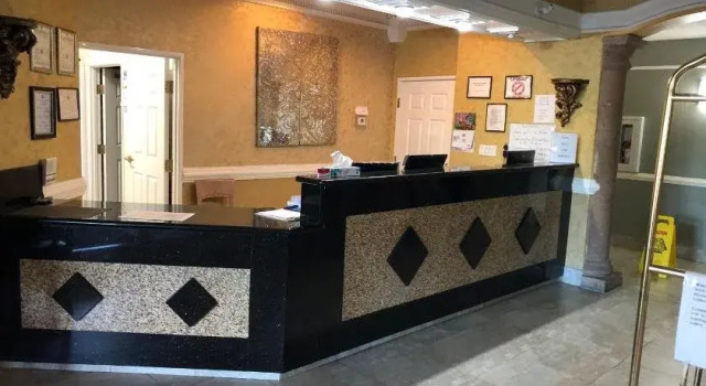 Deluxe Inn & Suites, Забронировать Отель Браунсвилл Rio Grande Valley