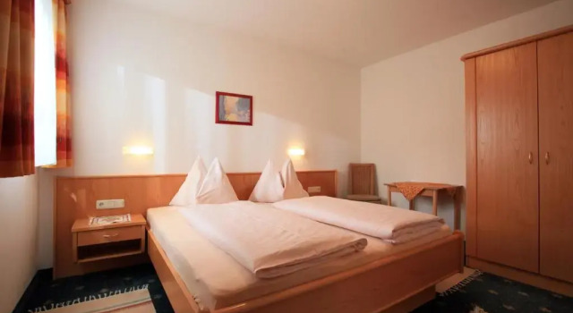 Appartement Lisa Schweiger, Rezerwuj Apartament Hotele w Tyrol z parkingiem, Parking