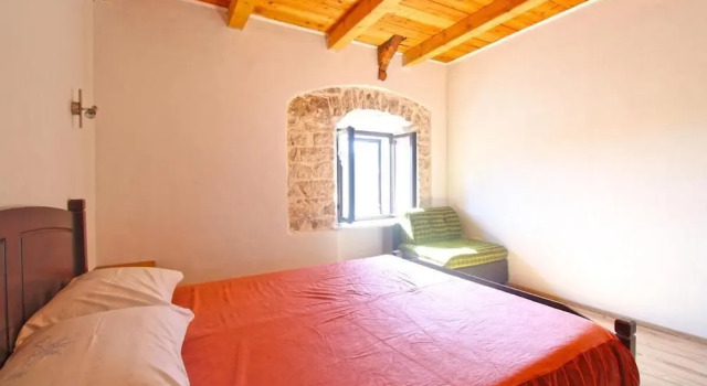 Comfortable Apartment With Pool and Garden, Rezervovat Apartmán Hotely v Pula Region s parkováním, Parkování