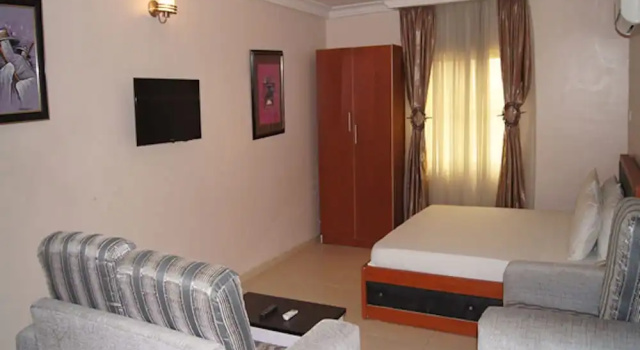 Люкс Presidential с 2 комнатами Royalview Hotel And Suites