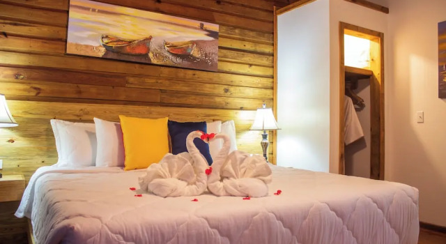 Номер Standard Hotel and Dive Center Roatan Yacht Club
