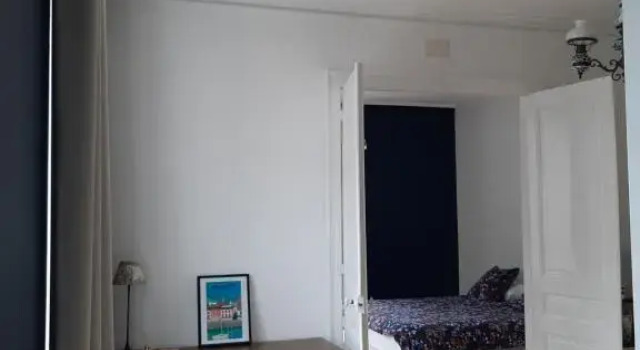 La chambre de maître du boulevard Thiers, entrée et terrasse privatives, Забронировать Отель Отели Вогезы с парковкой, Парковка