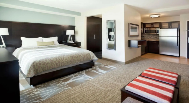 Двухместный люкс Staybridge Suites Rapid City - Rushmore by IHG