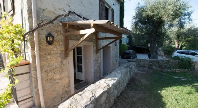 Студия Studio Independant Dans Mas Provencal