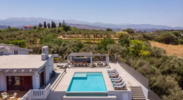 Вилла Azatis Luxury Villa