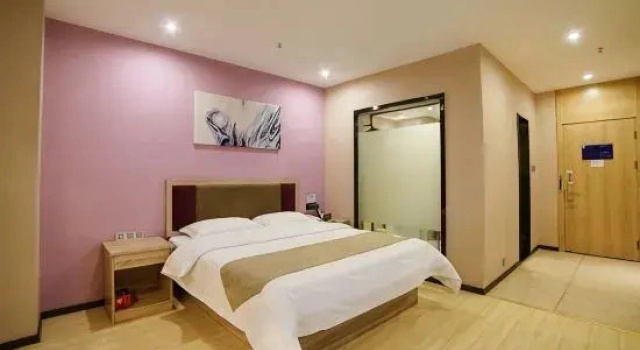 Двухместный люкс GreenTree Alliance Hotel (Kunming Ganmei Hospital Linyuqiao Metro Station)