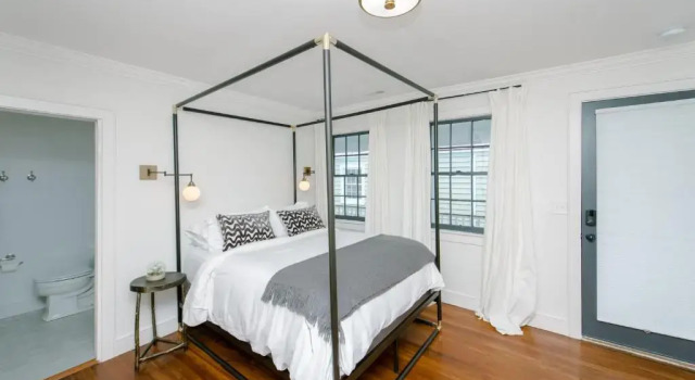 Guesthouse Charleston WEST 62 and 64