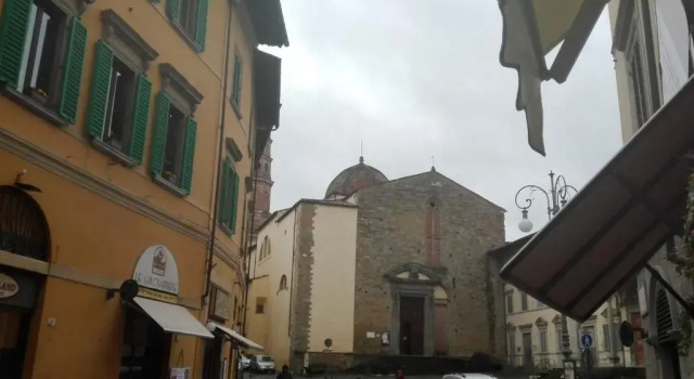"Via Cavour 81"