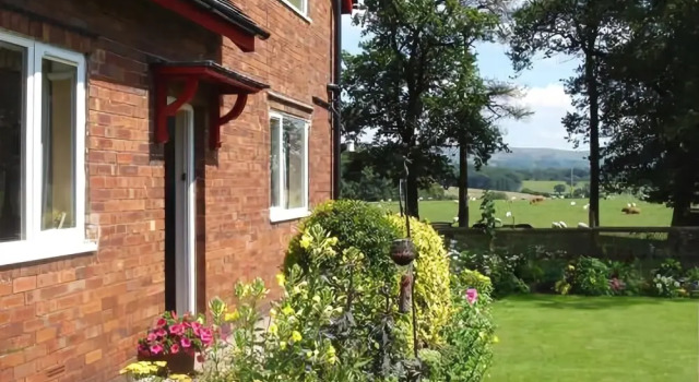 Yew Tree Farm, Book Landbrugsophold Congleton 