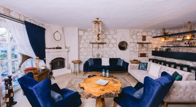 Begonvil Butik Otel by Aliki Alacati