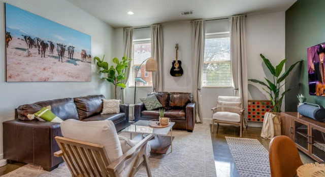 Коттедж с 2 комнатами Lofts At 30th - Urban Lodge - Mins to Broadway!