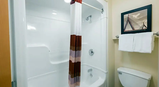 Номер Superior Red Roof Inn PLUS+ Boston - Logan