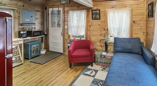 Captain's Quarters, Close To Downtown Ogunquit 1 Bedroom Cottage by RedAwning, Rezerwuj Dom wakacyjny Ogunquit Beach 