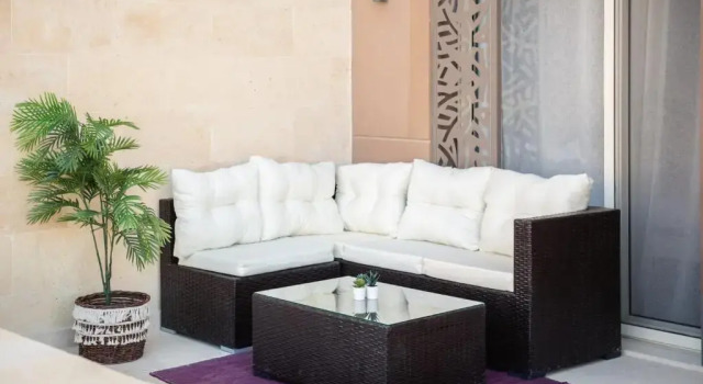 Xuru Stays I Exotic 1bdr w/ Outdoor Terrace Pool & Beach Access, Prenota Appartamento El Gouna 