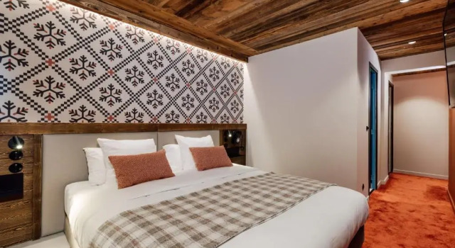 Четырёхместный номер Standard с балконом Hôtel Névé