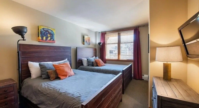 Continental Divide View Riverside Condo - Zephyr Mountain Lodge Select-Rated 2510