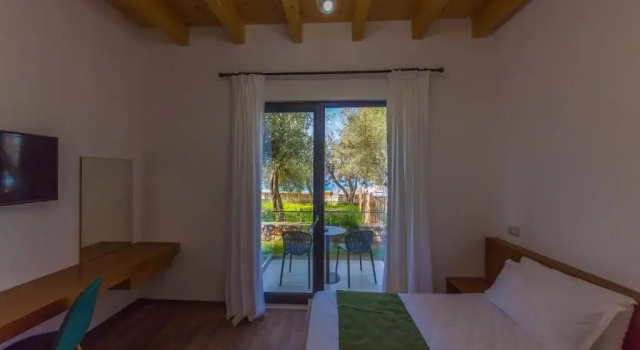 Двухместный номер Deluxe с балконом и с видом на море Alban Eco Hotel