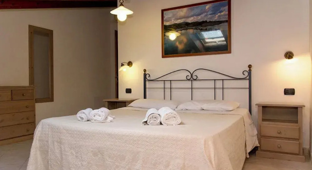 Village with swimming pool just a few minutes from Alghero