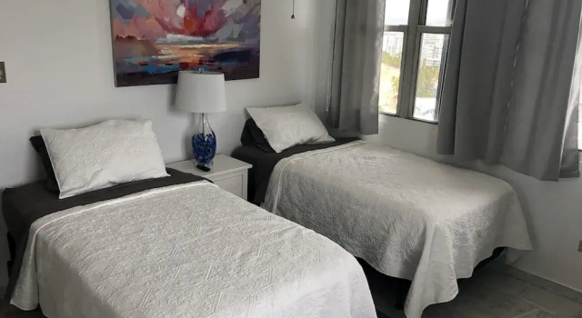 Playa Mar PH Beach Front Apartment, Rezervovat Apartmán Hotely v San Juan s bazénem, Bazén