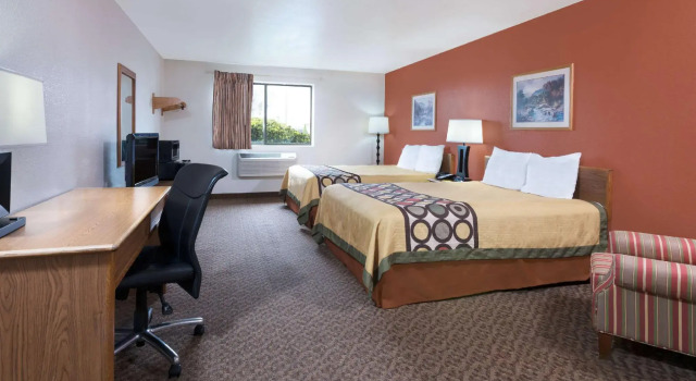 Четырёхместный номер Business Super 8 by Wyndham Morgantown