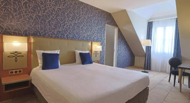 Четырёхместный люкс Dream Castle Hotel Marne La Vallee