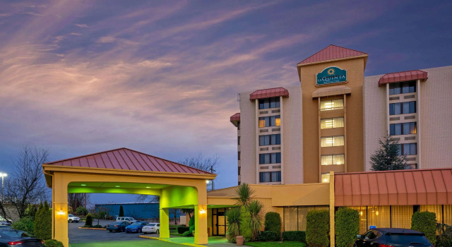 La Quinta Inn & Suites by Wyndham Tacoma - Seattle