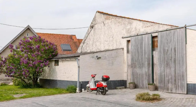 Tiny House on farm "De Heerlijkheid", Rezerwuj Pobyt na farmie Hotele w Bruksela z parkingiem, Parking