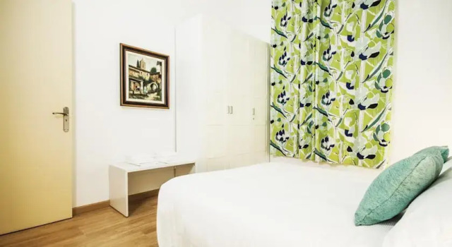 Apartcelona Maurici, Забронировать Отель Грасиа Барселона, рядом с Jove Regina Theatre