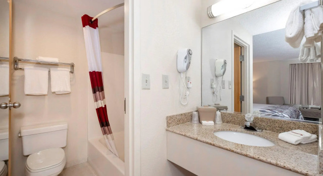 Номер Superior Red Roof Inn Clifton Park