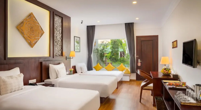 Трёхместный номер Deluxe с красивым видом из окна Sabara Angkor Resort & Spa