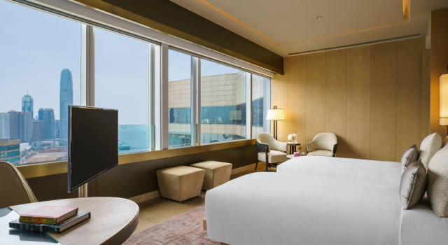 2 Bedrooms Renaissance Suite Renaissance Harbour View Hotel Hong Kong