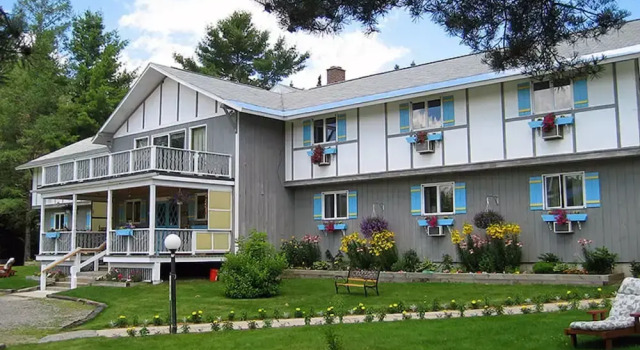 Carlson's Lodge, Varaa Hotelli Hotellit New England uima-altaalla, Uima-allas