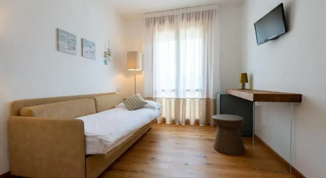 Полулюкс Junior Family Hotel