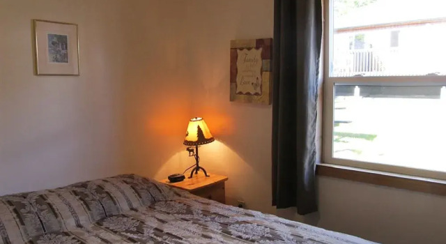 Little Beach Resort, Забронировать Курортный отель Отели Уклуэлет 4 звезды, рядом с Huu-Mees-Ma-As Native Art Gallery, 4*
