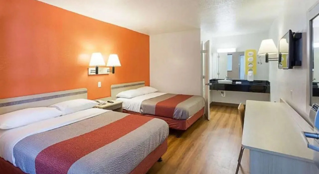 Двухместный номер Standard Super 6 Inn & Suites Baton Rouge