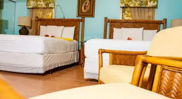 Четырёхместный люкс Premium The Villas at Sunset Lane