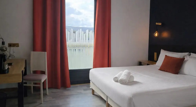 Номер Superior c 1 комнатой с видом на город Hôtel Restaurant Arts et Millésimes