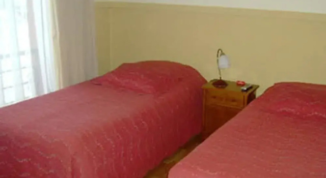 Art Nouveau Alojamiento y Turismo, Prenota Hotel Punta Arenas 