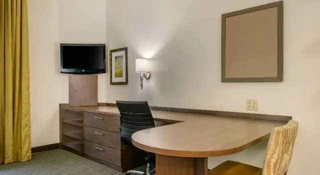 Двухместный номер Standard Candlewood Suites Fort Myers/Sanibel Gateway by IHG