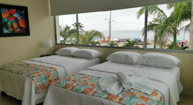 Четырёхместный номер Deluxe Hotel Casablanca Salinas