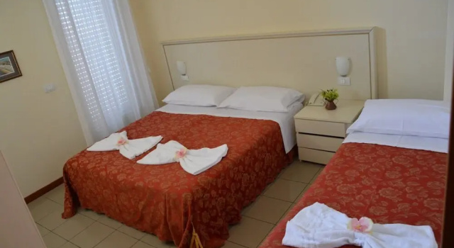 Четырёхместный номер Standard Hotel Carolin