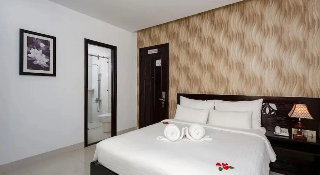 Dung Nam Hotel, Rezerwuj Hotel Hotele w Da Nang z basenem, Basen