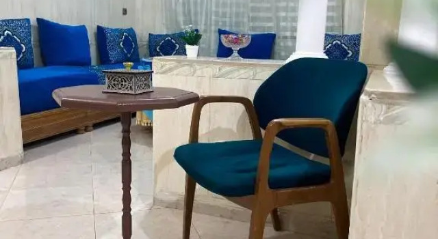 Seaside View: Enjoy Sunsets at fully equipped Apt., Rezerwuj Apartament Hotele w Tanger-Tetouan z parkingiem, Parking