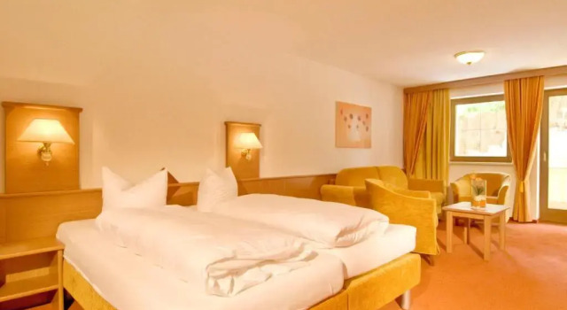 Двухместный номер Standard с балконом Hotel Garni Alpenjuwel