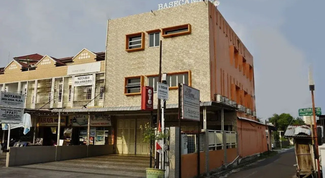 OYO 1158 Basecamp Hostel, Rezerwuj Hostel Pekanbaru Sumatra