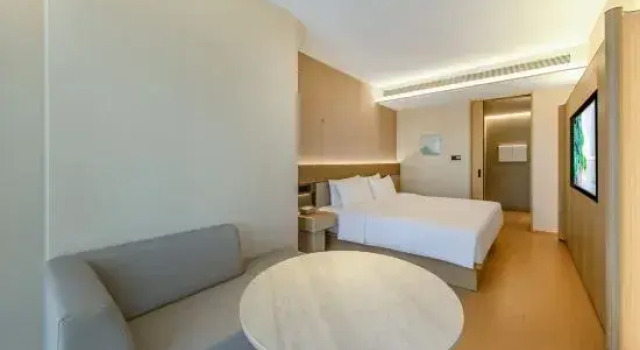 Люкс JI Hotel (Dali Erhai Huanqiu Shidai)