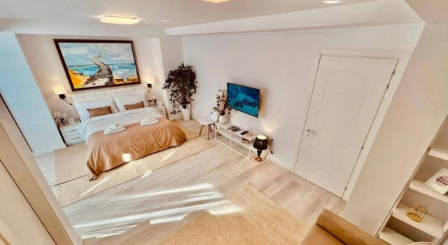 Leo s Garden View Apartment Cozy 1BR